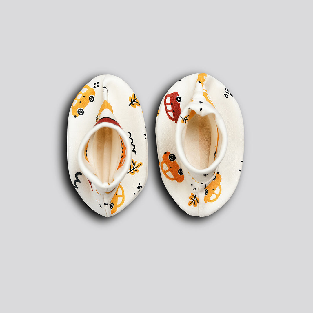 Cap, Mitten & Booties Set - Car